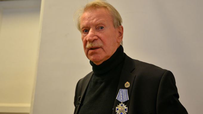 Актер Иван Краско рассказал, как борется с коронавирусом