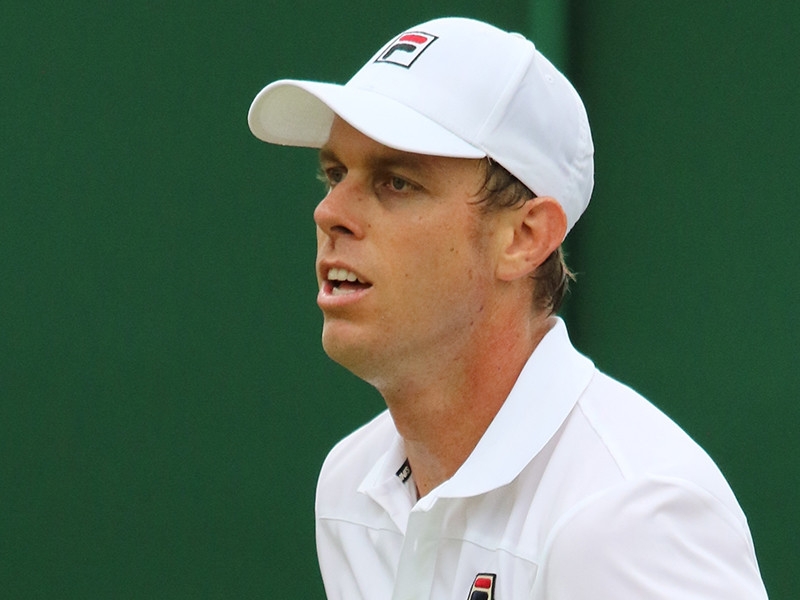 Американский теннисист с COVID-19 бежал из РФ из страха перед местными больницами