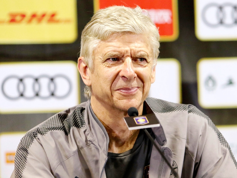 Арсен Венгер снова предложил изменить футбольные правила