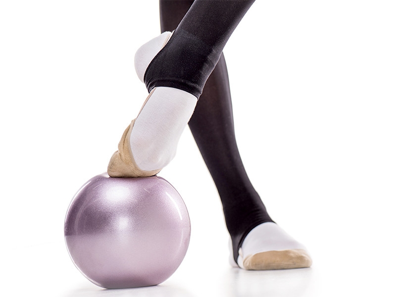 Десять гимнасток покидают базу в Новогорске из-за вспышки коронавируса