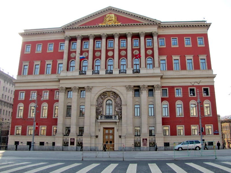 Мэрия Москвы фактически приравняла себя к спецслужбам: юристы о требовании передавать властям данные сотрудников на удаленке