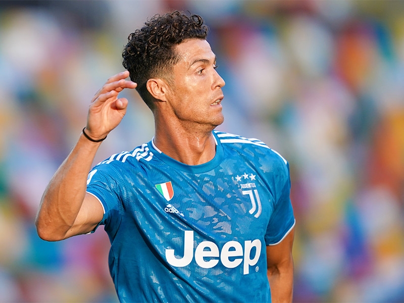 Роналду поздравил Хабиба с победой на турнире UFC