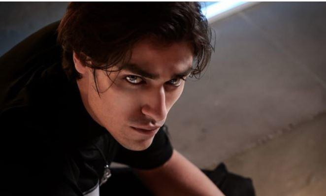 Самый красивый участник "Битвы экстрасенсов" рассказал о тайнах личной жизни