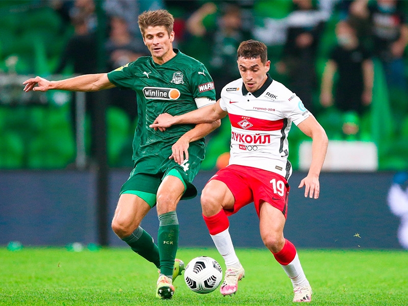 "Спартак" стал лидером чемпионата России, "Зенит" проиграл "Рубину"