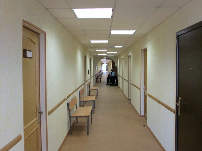 ТЦ Волгограда оштрафован на 100 тыс. рублей за неправильно надетую маску у замгендиректора