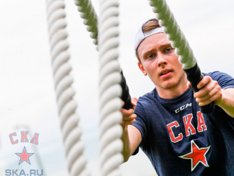В Континентальной хоккейной лиге дебютирует сын Игоря Ларионова