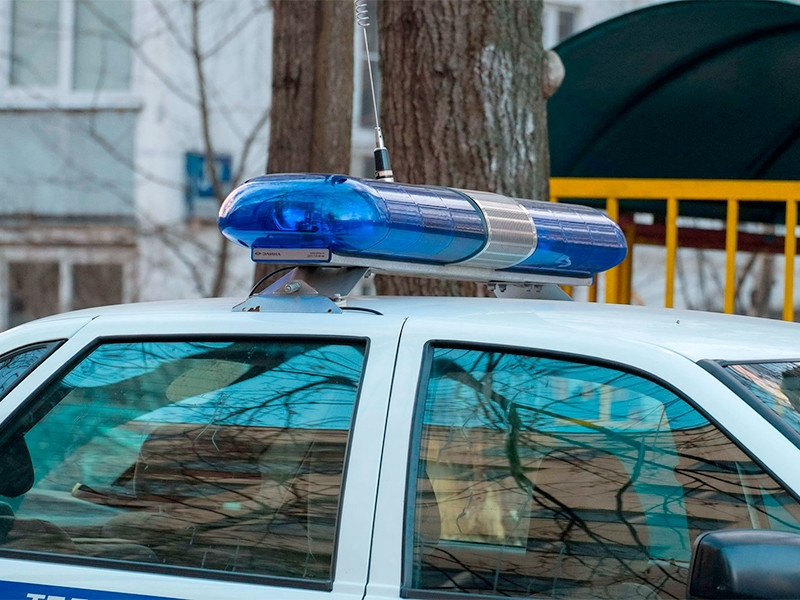 В Москве мужчина напал на сотрудника полиции, его задержали и проверят на вменяемость