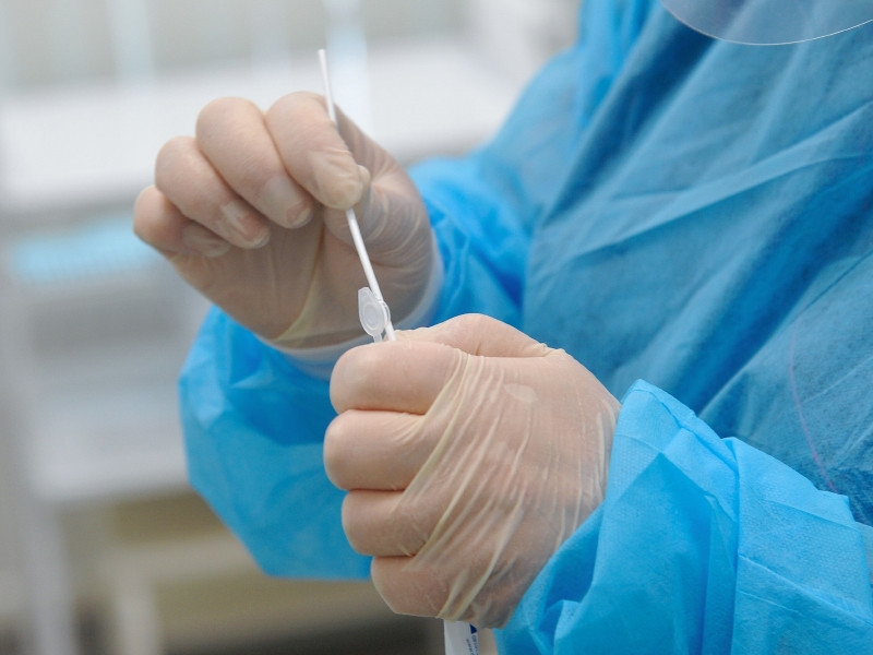 В сборной России по футболу два сомнительных результата тестов на коронавирус