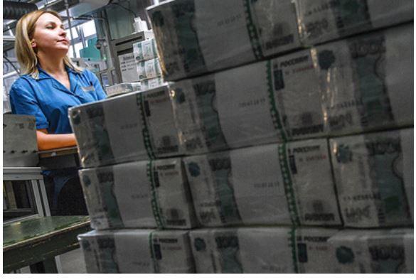 Власти России бросились спасать рубль