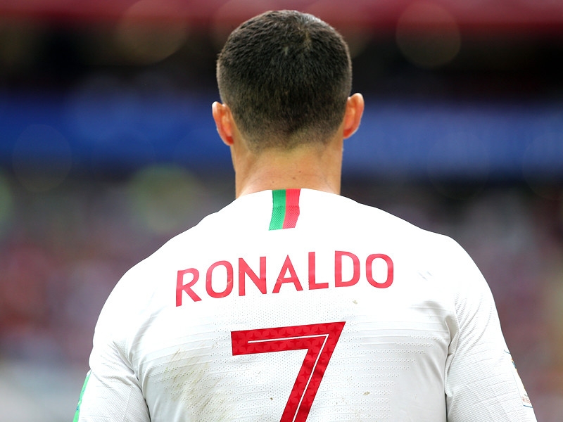 Во время матча Испания - Португалия ограбили дом Роналду