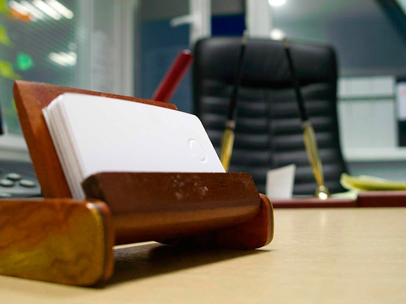 Законопроект о наказании для чиновников за хамство отложили в долгий ящик, посчитав "несвоевременным"