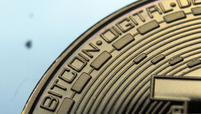 Биткоин может откатиться до 12 тысяч долларов