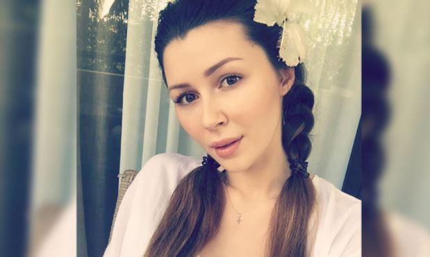 Дочь Заворотнюк торопится съехать от онкобольной матери