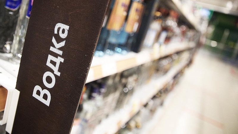 Минфин России повысил розничные цены на водку и коньяк с 2021 года