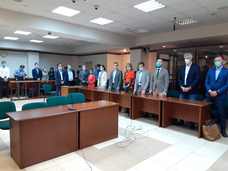 Основателя Baring Vostok Майкла Калви и других фигурантов дела освободили из‑под домашнего ареста