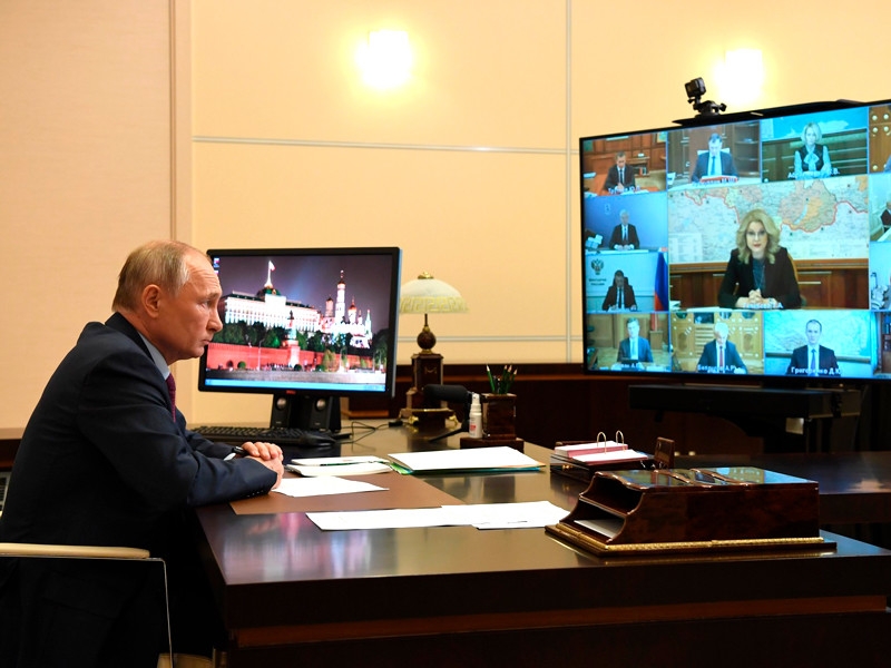 Путин призвал регионы не приукрашивать ситуацию с коронавирусом, а Голикова - принять дополнительные меры против COVID-19