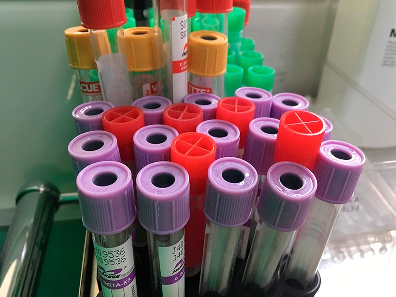 Сборной РФ по биатлону грозит отстранение от Кубка мира из-за заражения COVID-19