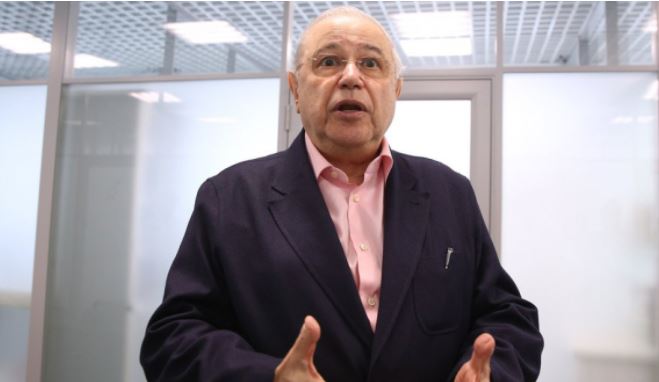 Семья 75-летнего Евгения Петросяна переболела коронавирусом