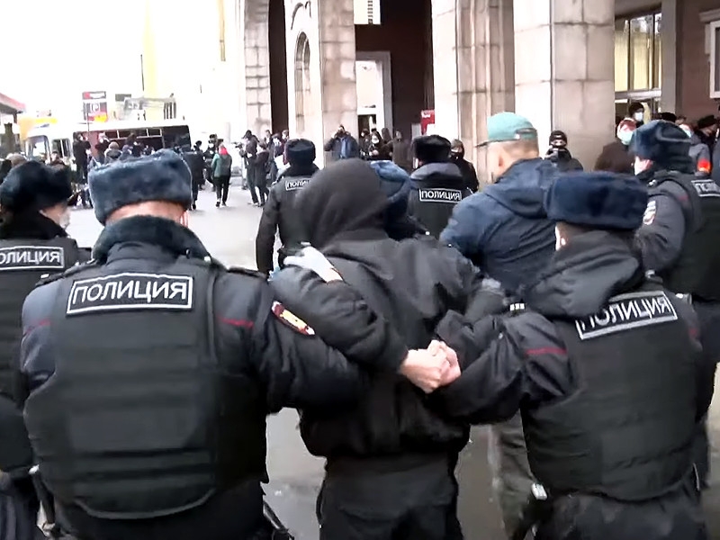 В центре Москвы задержали около 40 участников "Русского марша" (ВИДЕО)