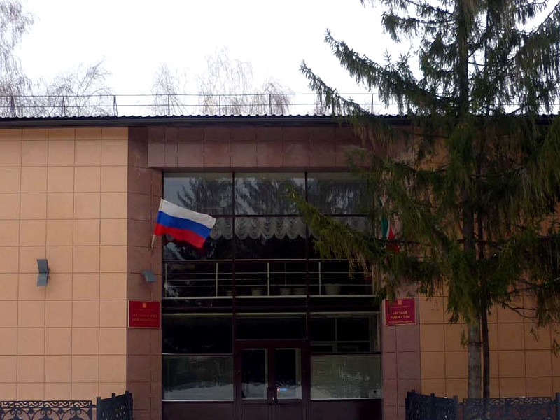 В Татарстане прокурор запросил 14 лет для бывшего полицейского, который завел себе раба