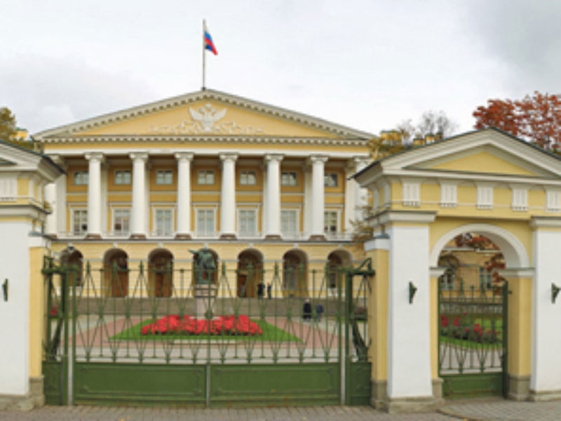 Власти Петербурга призвали глав армянской и азербайджанской диаспор воздержаться от акций по "карабахскому вопросу"