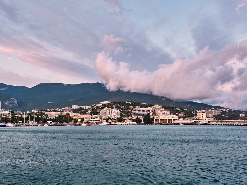 Жителей Ялты призвали экономнее расходовать воду
