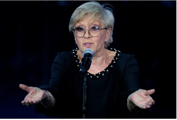 Алиса Фрейндлих попала в реанимацию с коронавирусом и пневмонией