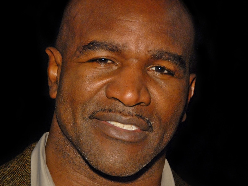 "Больше никаких оправданий": Эвандер Холифилд бросил перчатку Майку Тайсону