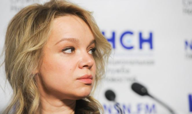 Цымбалюк-Романовская могла получить миллион за появление у гроба Джигарханяна