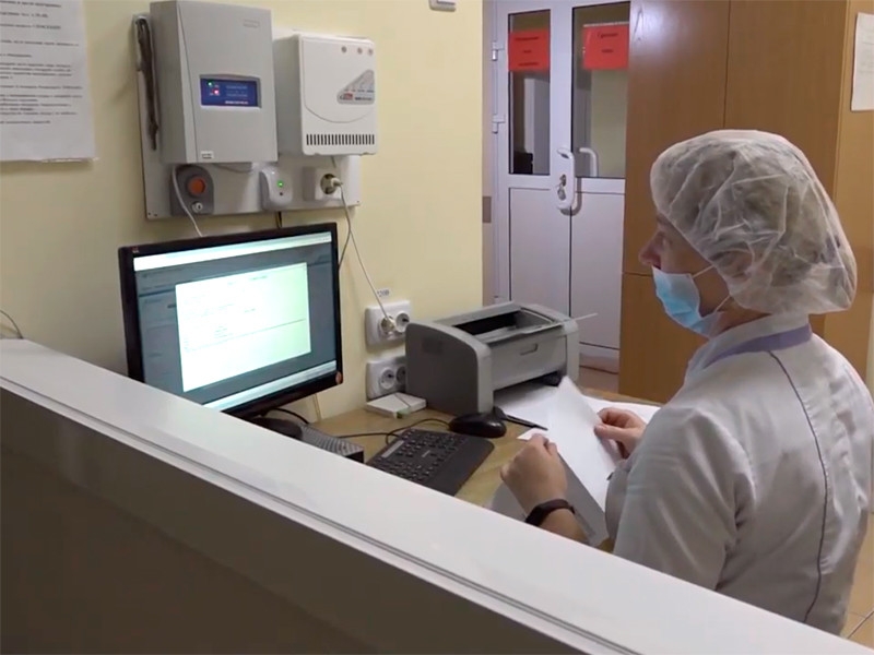 Новосибирца с туберкулезом и COVID-19 выписали из диспансера и не приняли в больнице