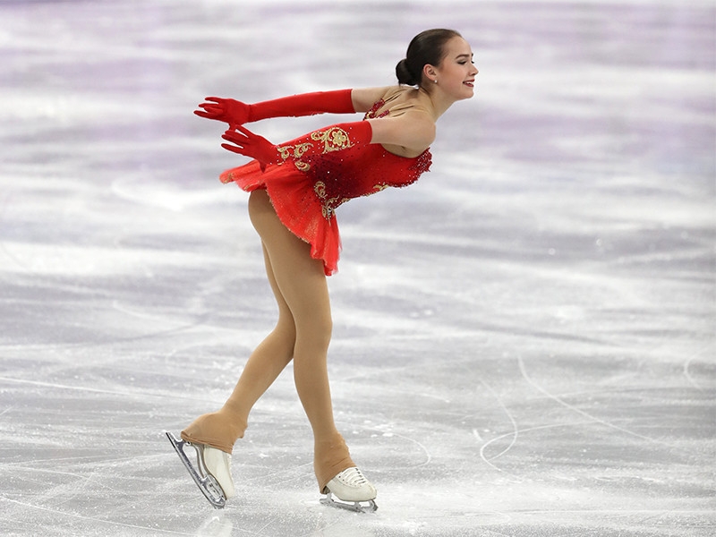 Работу Загитовой на Первом канале раскритиковали, фигуристка вызывает чувство жалости