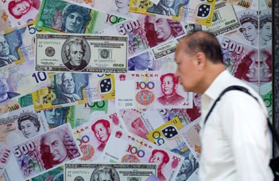 США пообещали следить за Китаем и юанем