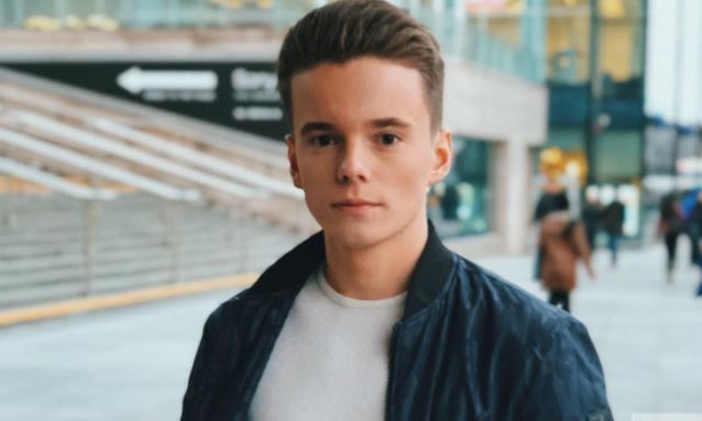 Сын Валерии шокирован многочисленными тратами беременной жены