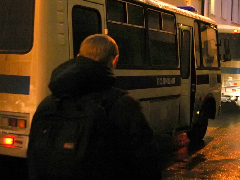 В Горно-Алтайске мужчина угрожал взорвать здание банка, требуя 300 тысяч рублей