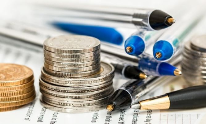 Россиянам объяснили, как платить налог на доход по банковским вкладам