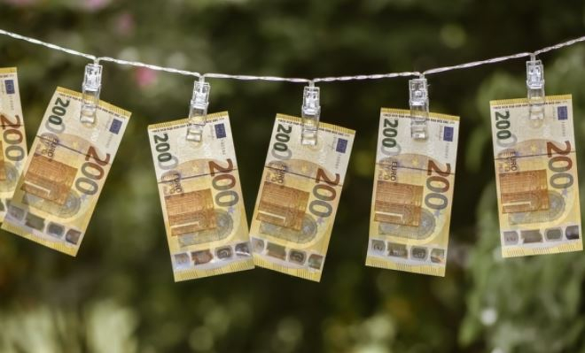 Россиянам раскрыли секреты выгодной покупки валюты