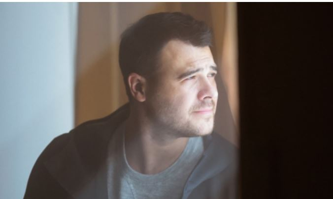 Сестра певца Эмина Агаларова Сабина сообщила о смерти отца