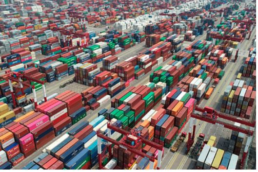 Торговой войне Китая и США предрекли продолжение при Байдене