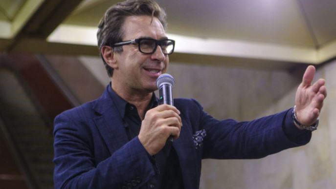 Валерий Сюткин ответил на слухи о рождении сына от суррогатной матери