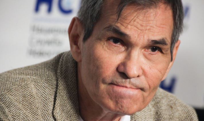 Бари Алибасова срочно прооперировали после падения с лестницы