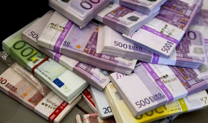 Один из богатейших людей мира Уоррен Баффет посоветовал вкладывать в акции