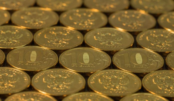 Рубль в феврале испытает валютные курсы на прочность