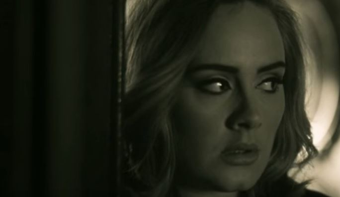 Адель развелась с мужем спустя два года после расставания