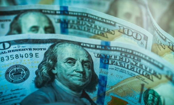 Финансист Емельянов рассказал о тонкостях выгодной продажи доллара