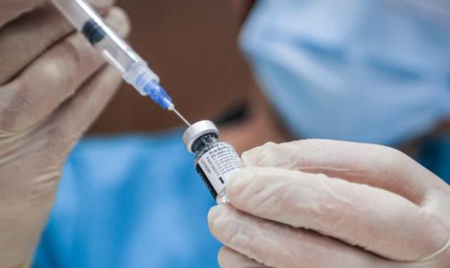 «Лишь бы была прививка»: американская актриса рассказала о поиске пары