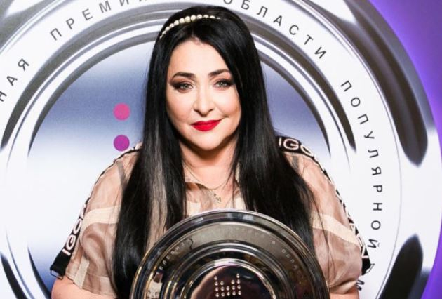 Лолита Милявская призналась, что от взгляда Путина ей сразу хочется раздеться