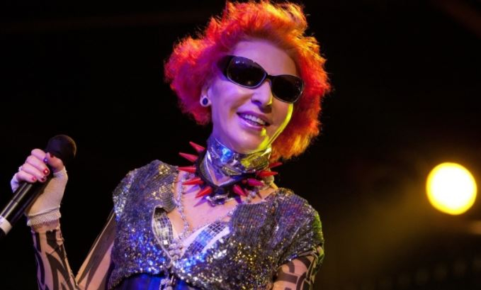 Пластический хирург рассказал, какие операции могла сделать Жанна Агузарова