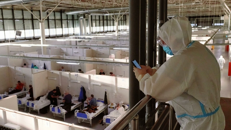 Власти Петербурга не исключили третьей волны коронавируса