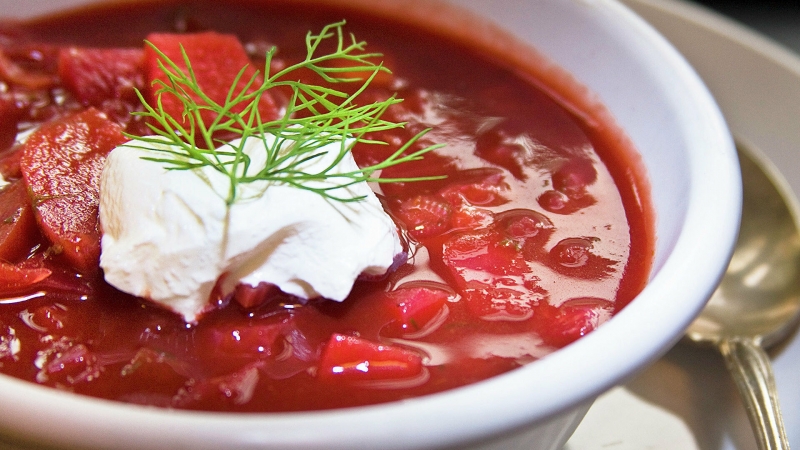 Кремлевский повар рассказал об отношении Путина к борщу