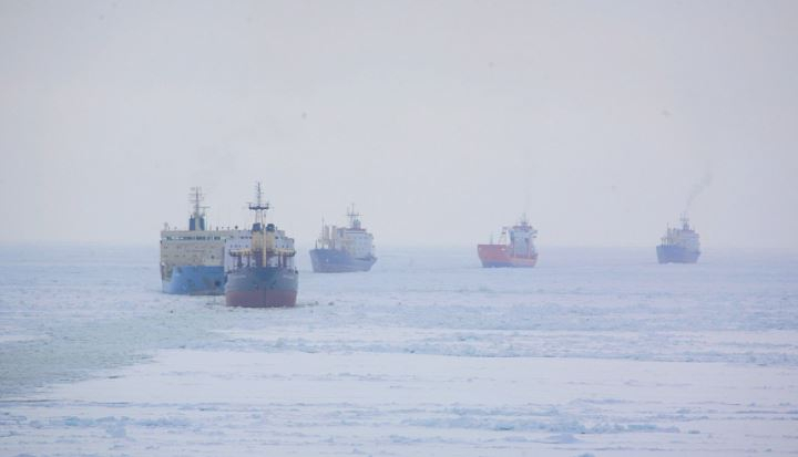 Северный морской путь может стать альтернативой Суэцкому каналу
